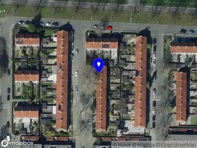 Ambulance met grote spoed naar de Angerestein in Rotterdam