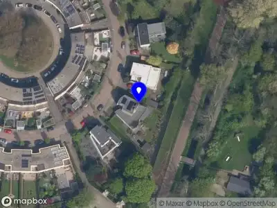 Ambulance met grote spoed naar de Hoge Limiet in Rotterdam