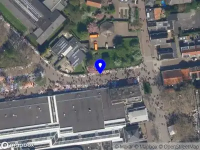 Ambulance met gepaste spoed naar de Lindeijerstraat in Schiedam