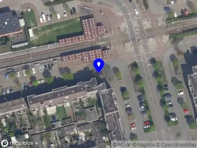 Ambulance met grote spoed naar de Schalmei in Rotterdam