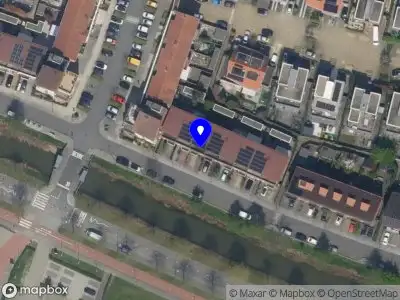 Ambulance met grote spoed naar de Priamsingel in Capelle aan den IJssel