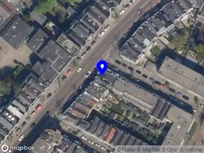 Ambulance met grote spoed naar de Bergweg in Rotterdam