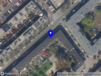 112 melding Ambulance met grote spoed naar de Roentgenstraat in Rotterdam