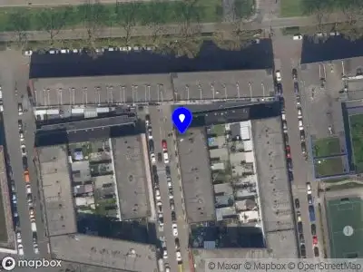 Ambulance met grote spoed naar de Kegelstraat in Rotterdam