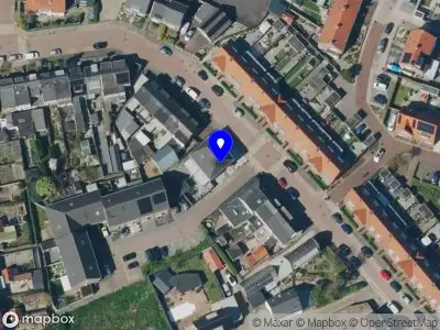 Brandweer met grote spoed naar de Schiltmans Erf in Tiel vanwege afhijsen patient