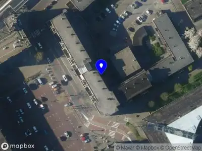 Ambulance met gepaste spoed naar de Betje Wolffplein in Hoorn