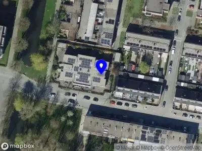 Ambulance met grote spoed naar de Abbenbroekweg in Rotterdam