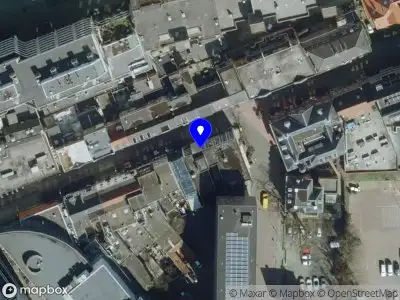 Brandweer met gepaste spoed naar de Raiffeisenstraat in Eindhoven vanwege een buitenbrand