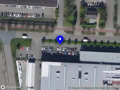 Brandweer en politie met grote spoed naar de Lokkerdreef in Etten-Leur vanwege een buitenbrand