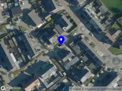 Brandweer met grote spoed naar de Aart van Osstraat in Zuilichem vanwege afhijsen patient