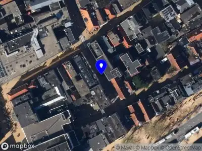 Brandweer met gepaste spoed naar de Kleine Gelkingestraat in Groningen vanwege stankoverlast