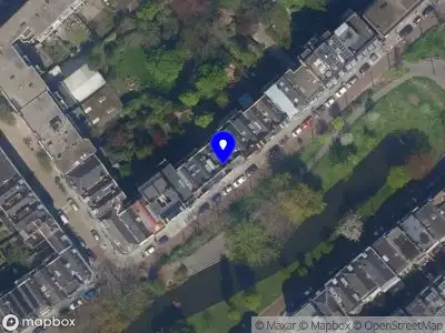 Ambulance met gepaste spoed naar de Provenierssingel in Rotterdam