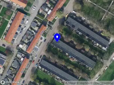 Brandweer met grote spoed naar de Irenestraat in Puttershoek vanwege gebouwbrand