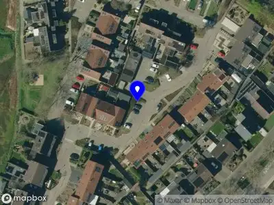Politie naar de Langeweerdstraat in Doornenburg vanwege steekincident