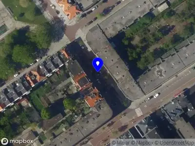 Ambulance met grote spoed naar de Fannius Scholtenstraat in 's-Gravenhage