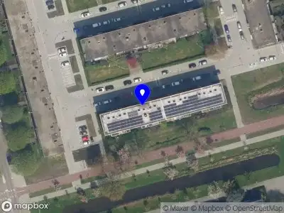 Ambulance met gepaste spoed naar de Keldermansstraat in Rotterdam