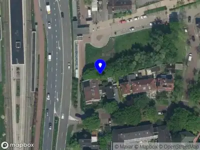 Brandweer met gepaste spoed naar de Stationsplein in Koog aan de Zaan vanwege een buitenbrand