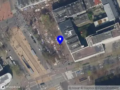 Ambulance met grote spoed naar de Eendrachtsplein in Rotterdam