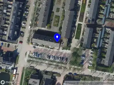 Ambulance met gepaste spoed naar de Breitnerstraat in Oud-Beijerland