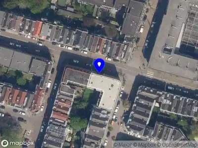 Ambulance met grote spoed naar de Zaagmolenstraat in Rotterdam