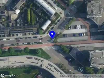 Brandweer met grote spoed naar de Fregat in Diemen