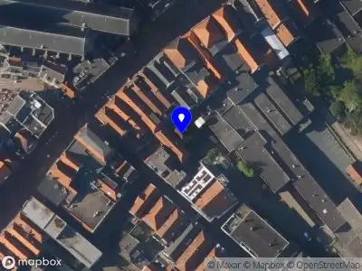 Ambulance en brandweer met grote spoed naar de Nieuwstraat in Amersfoort