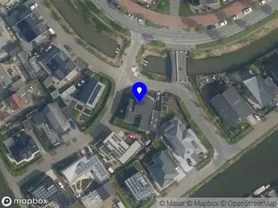Ambulance met grote spoed naar de Rijshout in Rijswijk