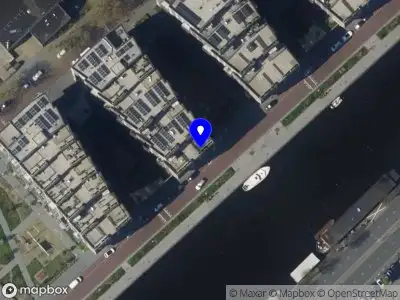 Ambulance met gepaste spoed naar de Calandkade in 's-Gravenhage