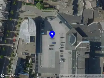 Politie naar de Patronaatsplein in Weert vanwege aanrijding met letsel