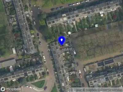 Ambulance met grote spoed naar de Grabijnhof in Delft