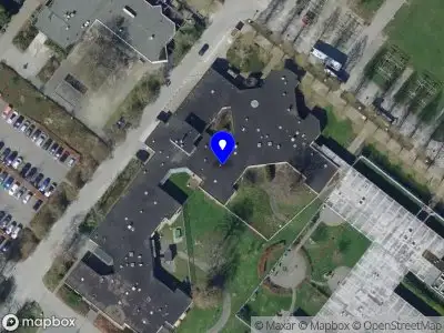 Ambulance met grote spoed naar de Albrandswaardsedijk in Poortugaal