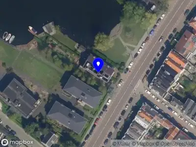 Ambulance met grote spoed naar de Straatweg in Rotterdam