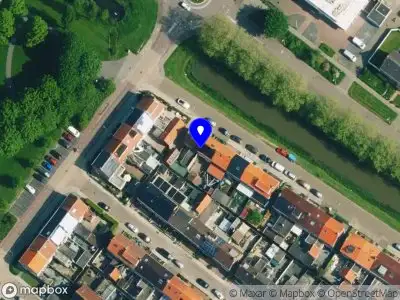 Brandweer met grote spoed naar de Blauwe Zeedistelstraat in Urk vanwege gebouwbrand