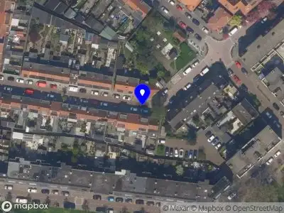 Ambulance met grote spoed naar de Weteringstraat in Vlaardingen