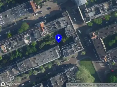 Brandweer met gepaste spoed naar de J.J. Viottastraat in Amsterdam vanwege wateroverlast