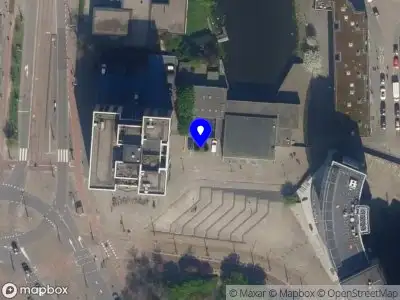 112 melding Ambulance met grote spoed naar de Oostplein in Rotterdam