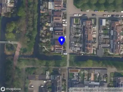 Ambulance met grote spoed naar de Jan de Geuspad in Hoek van Holland