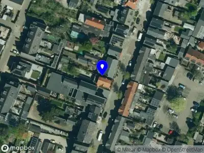 Politie naar de Duivenwal in Veenendaal vanwege voertuigen te water