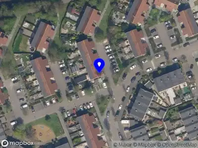 Ambulance met grote spoed naar de Terschellinghoeve in Vlaardingen