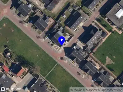 Brandweer met gepaste spoed naar de Verlengde Sportlaan in Nieuwe Pekela vanwege een buitenbrand