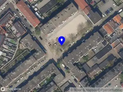 Ambulance met gepaste spoed naar de Kortlandstraat in Schiedam