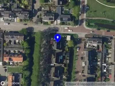 Ambulance met grote spoed naar de Jan van Eycklaan in Hazerswoude-Dorp