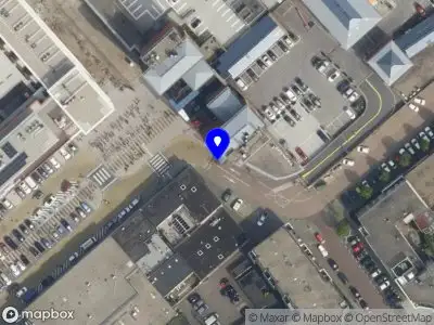 Brandweer met grote spoed naar de Willem van Hooffstraat in Naaldwijk vanwege afgaan automatisch brandalarm