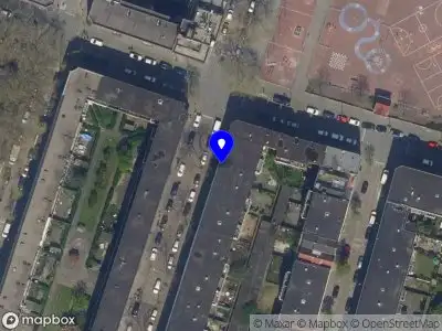 Ambulance met grote spoed naar de Van Duylstraat in Rotterdam