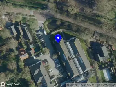 Ambulance met gepaste spoed naar de De Vaste Burcht in Rossum vanwege afgaan automatisch brandalarm