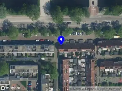Ambulance met gepaste spoed naar de Jan van der Horststraat in Haarlem