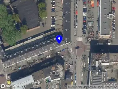 Ambulance met grote spoed naar de Witte de Withstraat in Rotterdam