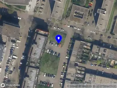 Ambulance met gepaste spoed naar de Hollandiahof in Schiedam