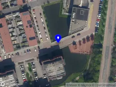 Brandweer met gepaste spoed naar de Nieuwe Laan in Capelle aan den IJssel vanwege een liftopsluiting