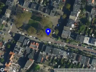 Brandweer met gepaste spoed naar de Schoterbosplein in Haarlem vanwege waarnemen gaslucht